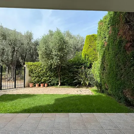Olive, Just 50meters From The Beach 季亚科普通