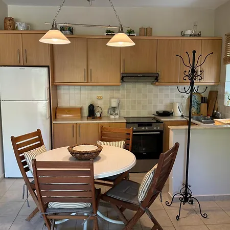 Olive, Just 50meters From The Beach Semesterbostad