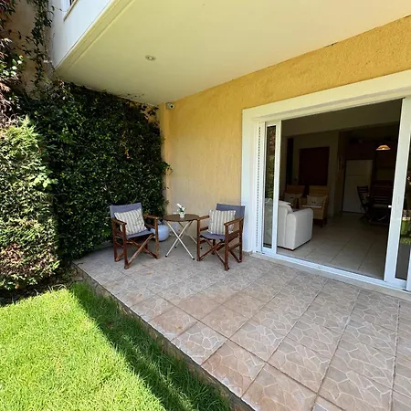 Semesterbostad Olive, Just 50meters From The Beach Diakopto
